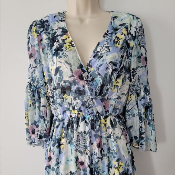 Tash and Sophie Bell Sleeve Faux Wrap Midi Dress NWOT - Picture 2 of 8